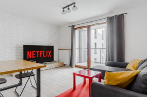 Premium Apartments in the Center of Warsaw with FREE Parking & Balcony